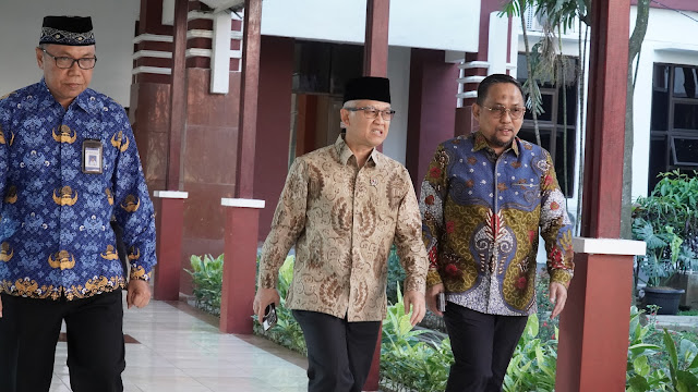 Refleksi Kebangsaan Bersama Wamen Pendidikan Dasar dan Menengah dalam Upacara Peringatan Hari Lahir Pancasila 2025
